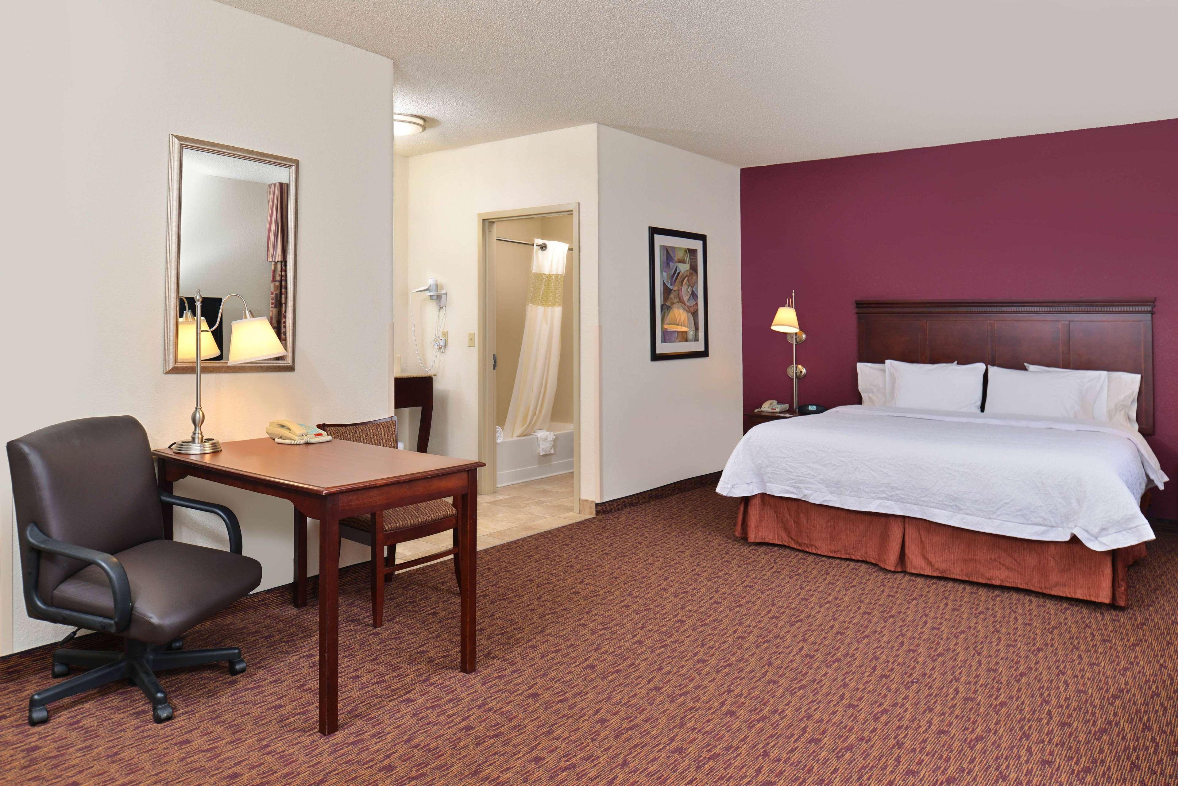 Hampton Inn & Suites Muncie Exteriör bild