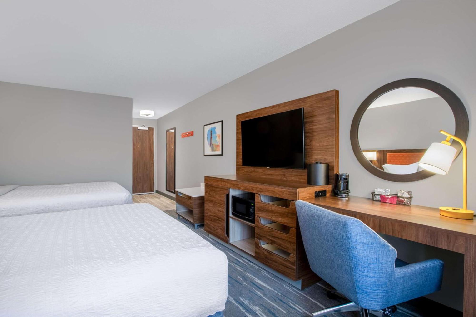 Hampton Inn & Suites Muncie Exteriör bild